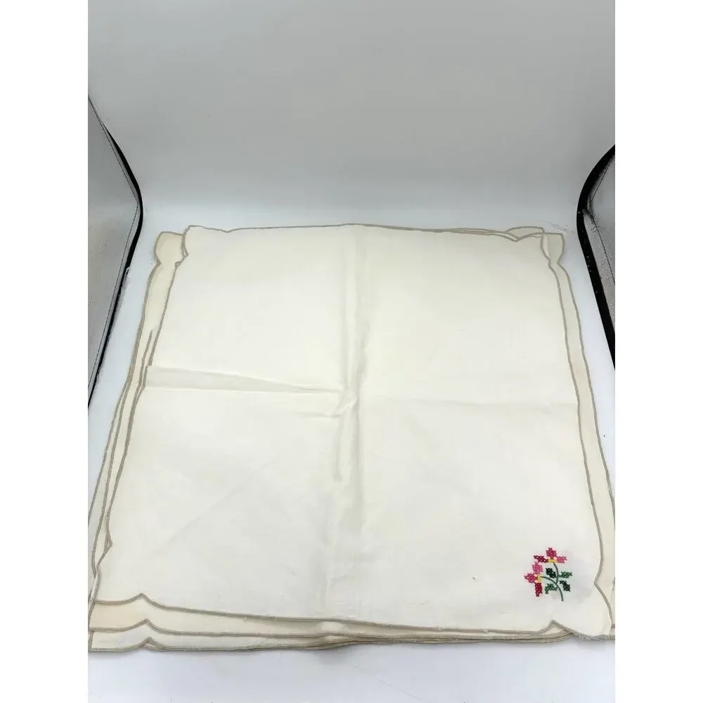 Vintage Napkins Set 5 16” Hand Embroidered Floral Scalloped Linen